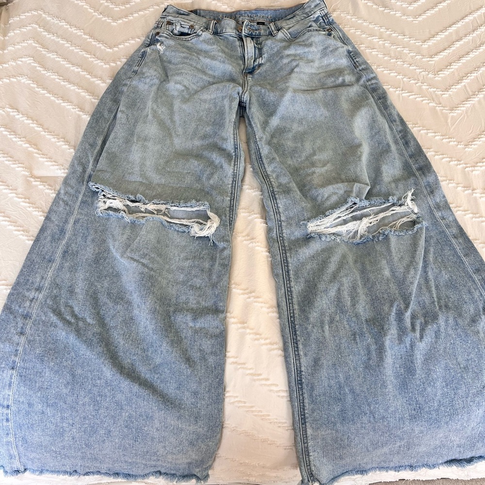 AE Dreamy Drape Stretch Ripped Baggy Ultra Wide-Leg Super High-Waisted Jean